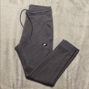 Nike sz. M joggers. Grey